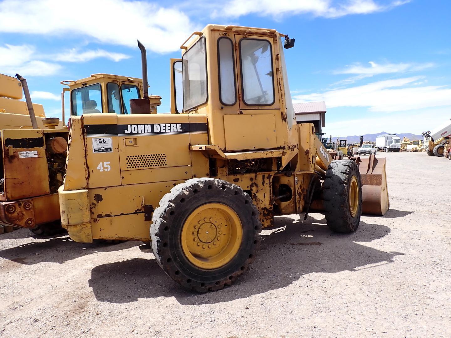 ./imagenes/INVOICE/2019/16696/CARGADOR FRONTAL JOHN DEERE_444H (3).JPG